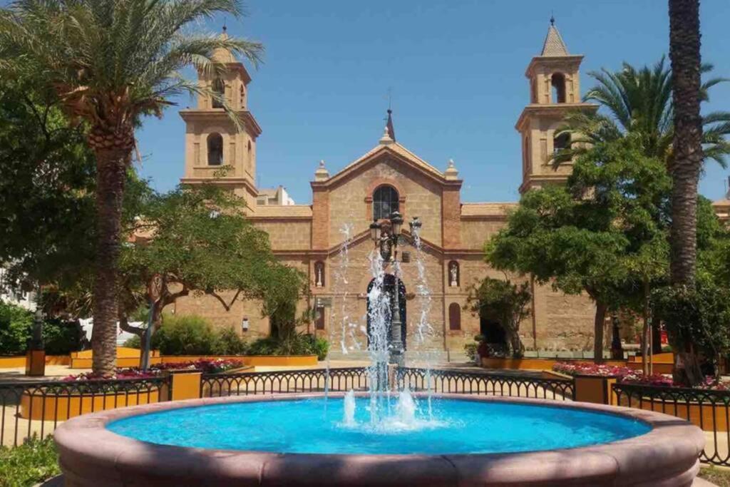 Acogedor Apartamento En Zona Residencial Con Piscina Torrevieja